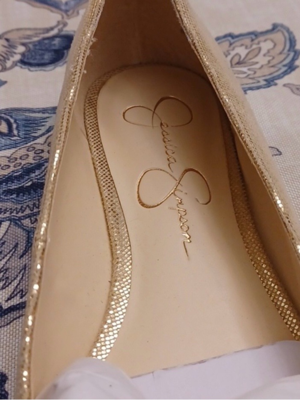 JESSICA SIMPSON ELIKA WOMEN'S SZ 8 FLATS GOLD SHOES - Picture 2 of 7